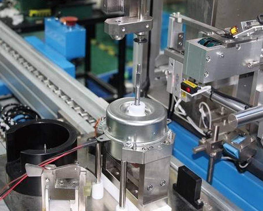 Linea di produzione di assemblaggio motori con guscio in ferro